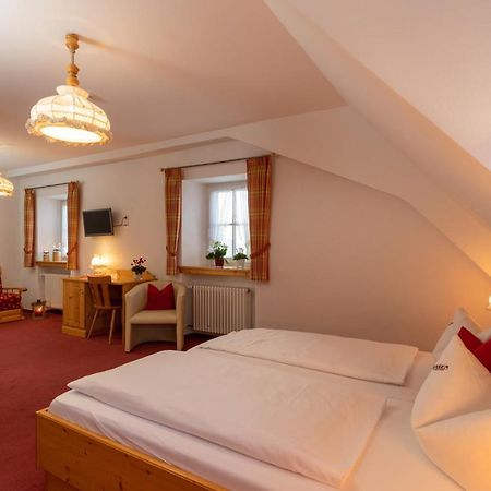 Landgasthof Baeren Kirchzarten Esterno foto