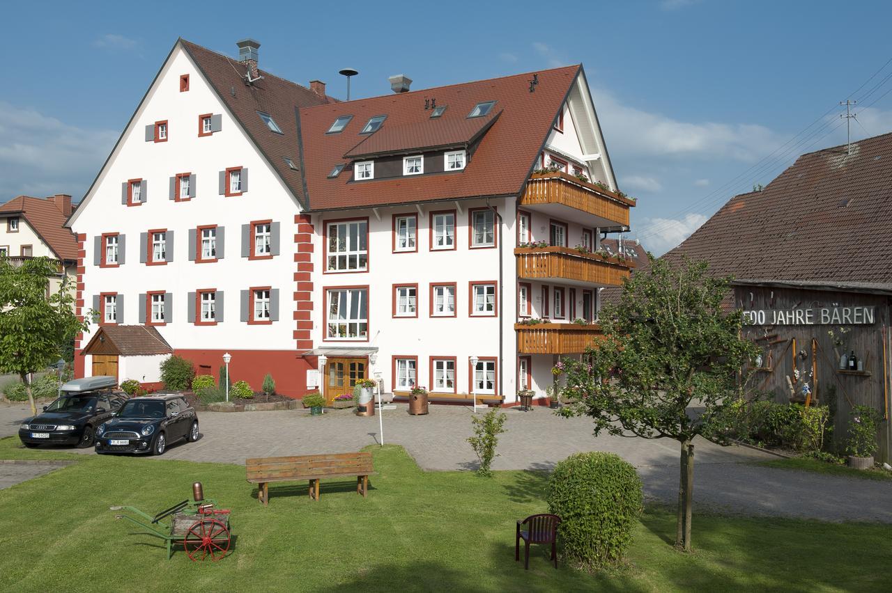 Landgasthof Baeren Kirchzarten Esterno foto